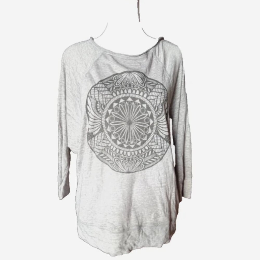 Lucky Lotus‎ Womens Small Light Gray Mandala Print Dolman Sleeve Knit Pullover